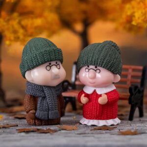 Old Aged Couple Decorative Showpiece Gift